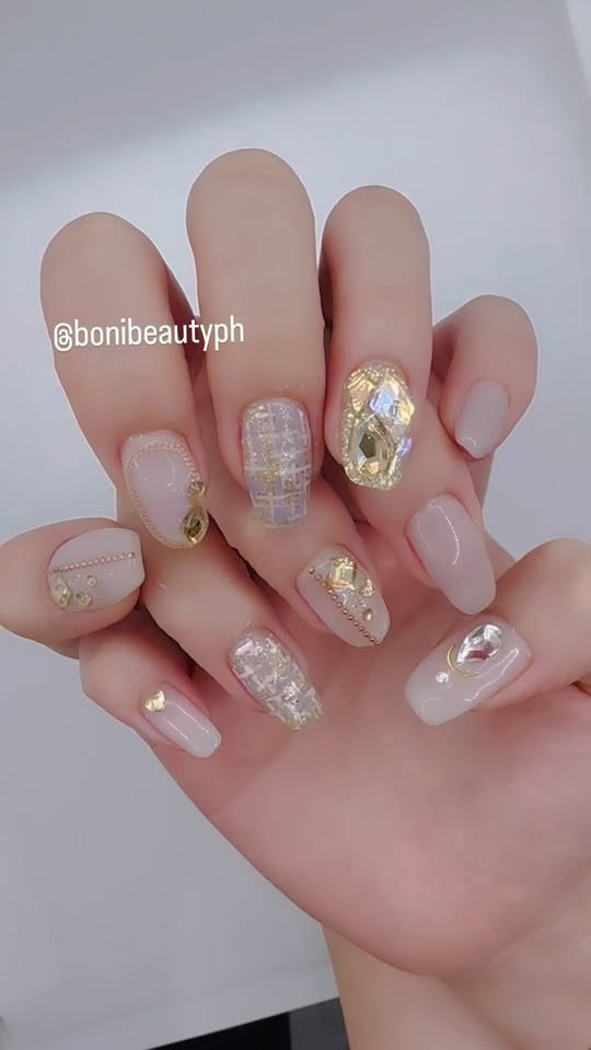 Boni Beauty lookbook